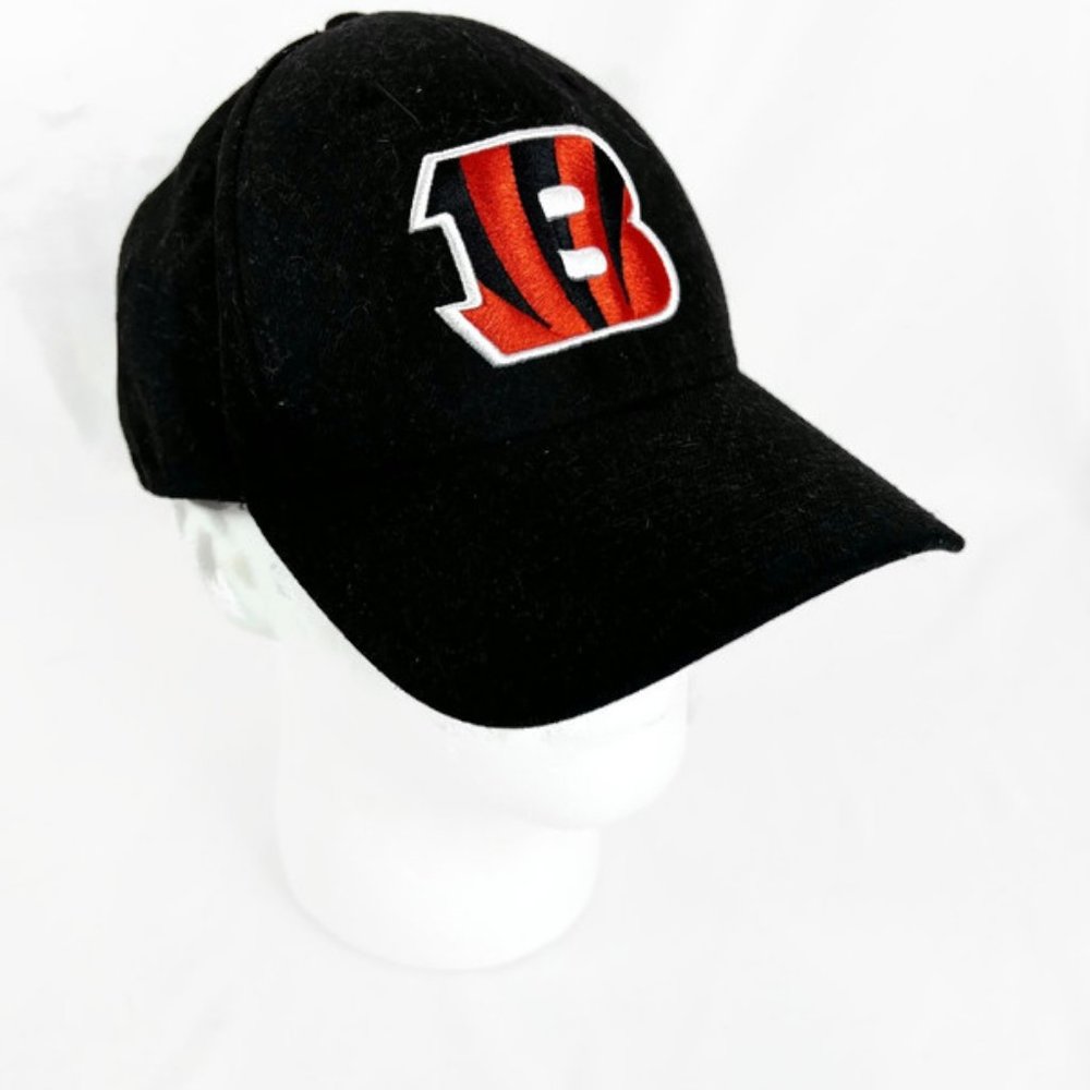 Cincinnati Bengals NFL New Era 9FORTY Black Team Logo Adjustable Hat